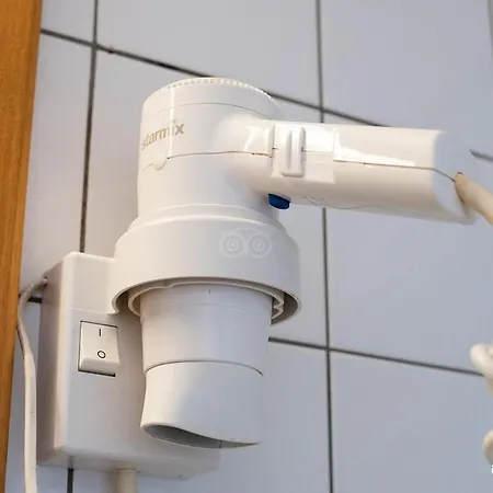 Rho 3* אמסטרדם