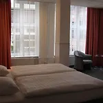 Rho Hotel