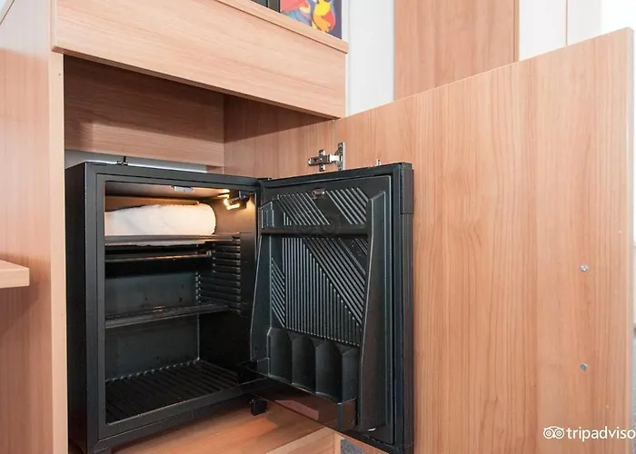 Rho Отель Амстердам