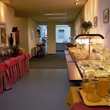 Ξενοδοχείο Rho 3*