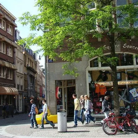 Ξενοδοχείο Rho 3*